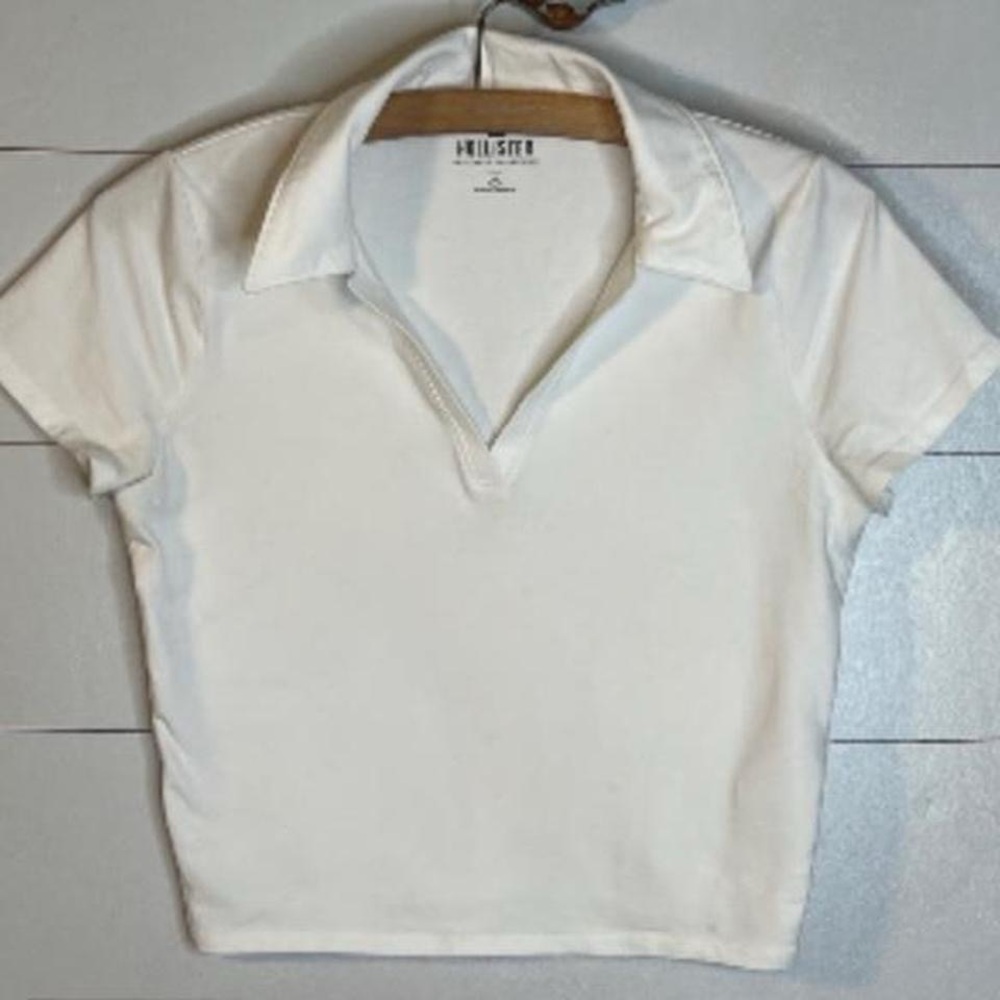 Hollister Women's Classic White Short Sleeve Polo